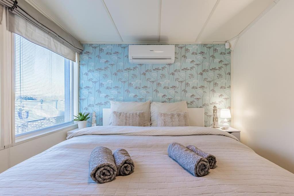 Prázdninový dům Ocarujuci Houseboat Na Dunaji *