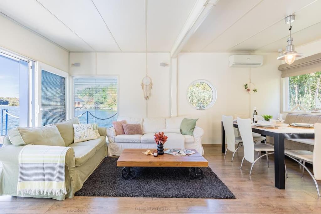 Ocarujuci Houseboat Na Dunaji Prázdninový dům