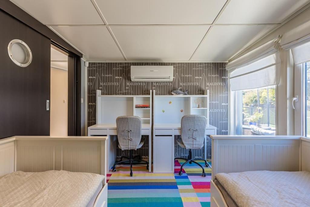 Ocarujuci Houseboat Na Dunaji Ferienhaus *